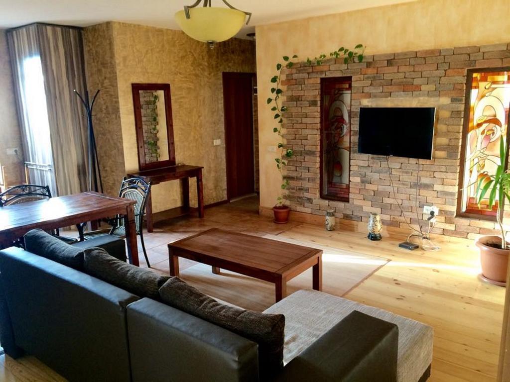 Family Mini-Hotel Martirosyan'S And Tours Erevan Cameră foto