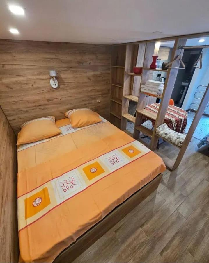 Family Mini-Hotel Martirosyan'S And Tours Erevan Exterior foto